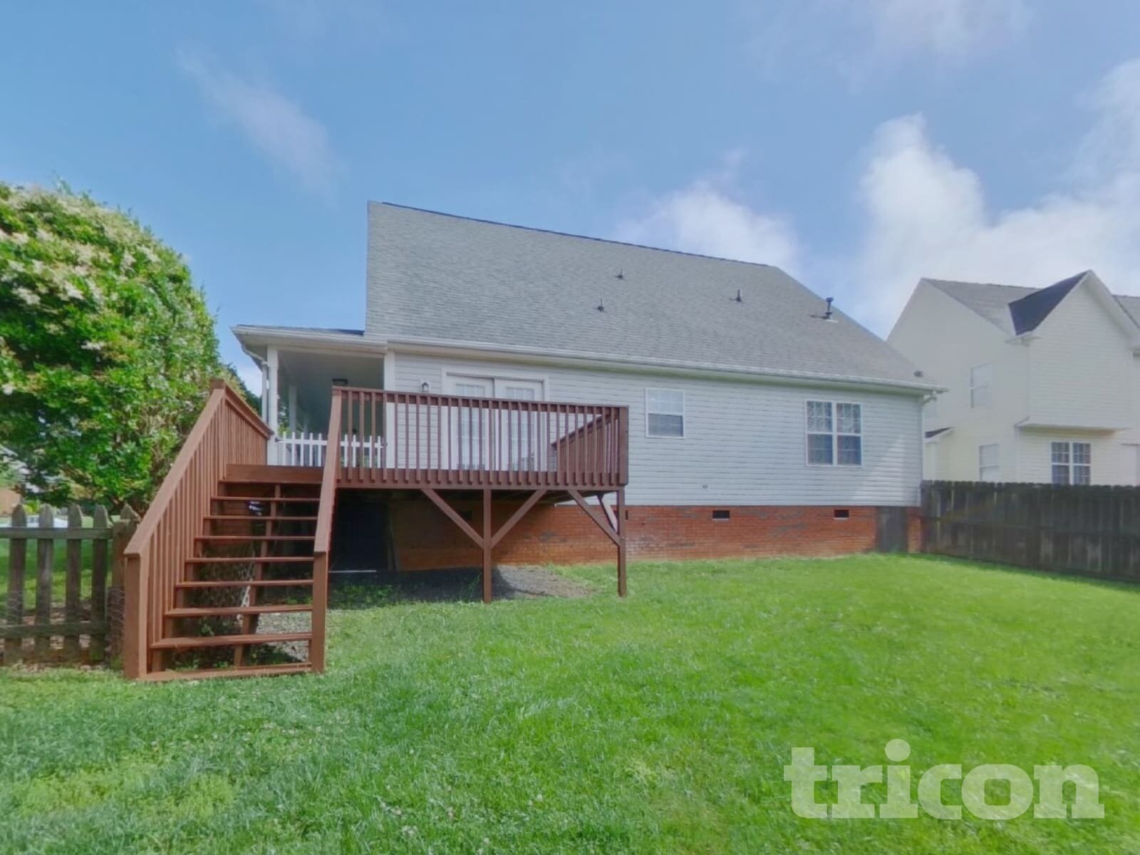 Building Photo - 423 Riverwalk Dr NW