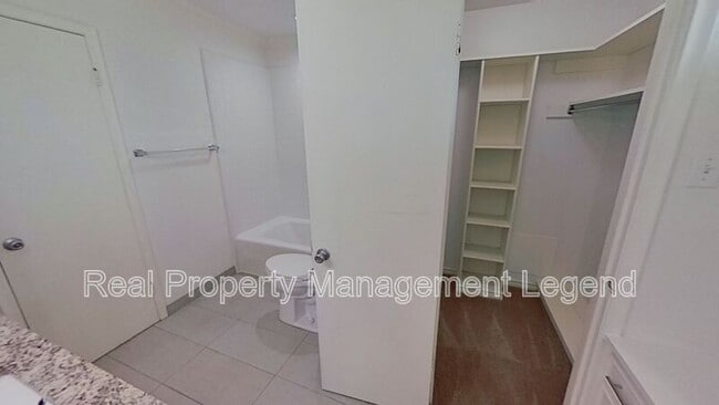 Building Photo - 3607 Stables Ln