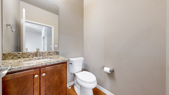 Building Photo - Great Home in Loveland