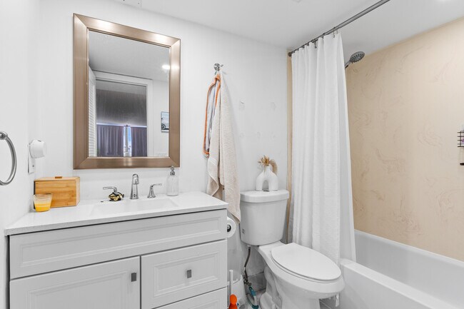 Building Photo - 755 Dotterel Rd