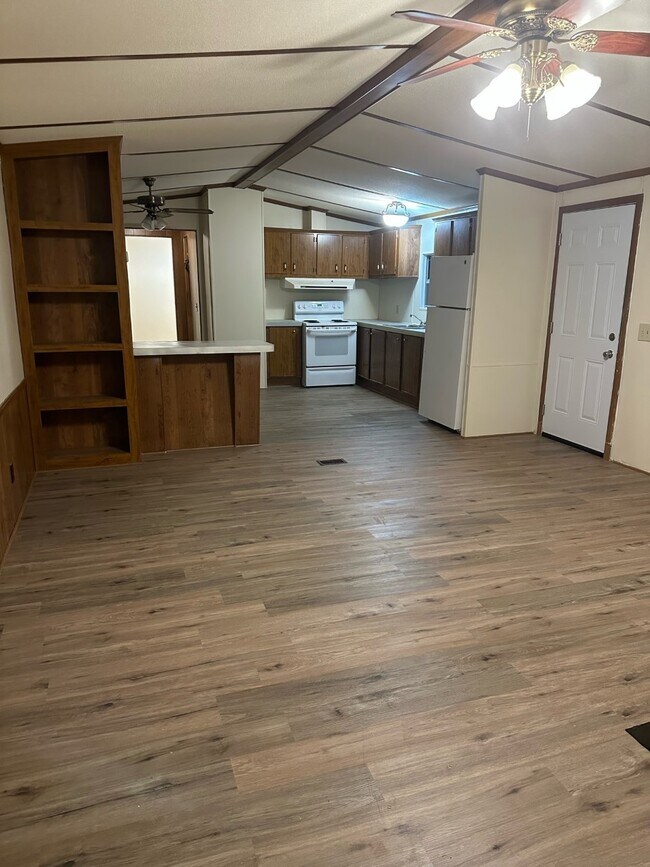 Building Photo - Magnolia #09