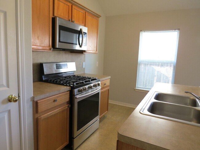 Building Photo - For Lease | 3 Bed, 2 Bath | 1,066 Sq Ft | Beer Creek Meadows|