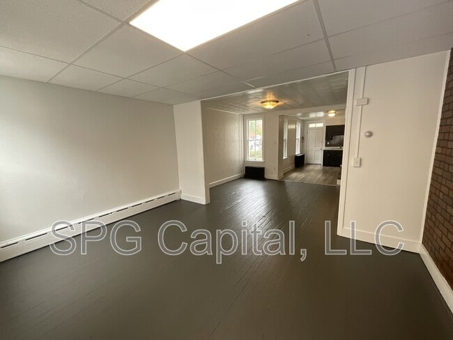 Building Photo - 19 S Lee St