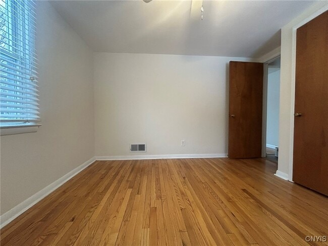 Building Photo - 3 Wills Dr