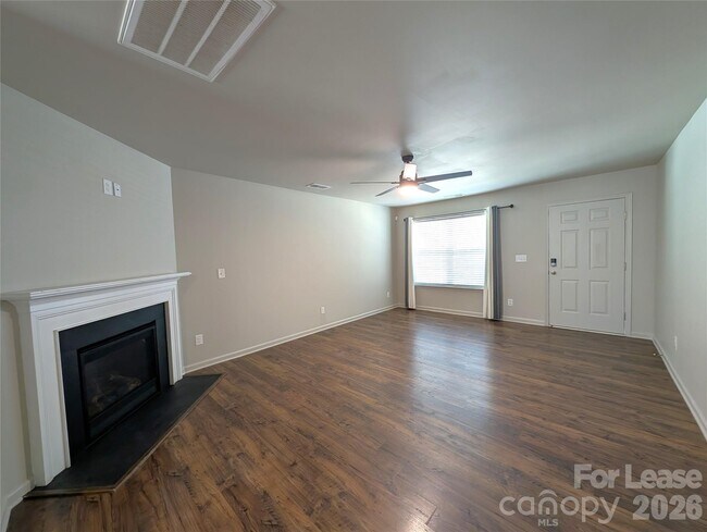 Building Photo - 2525 Mcintosh St