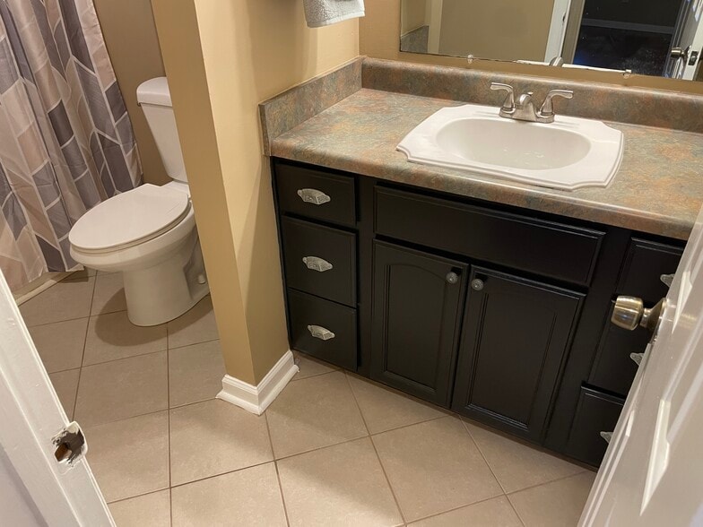 Building Photo - 1010 Hammack Ct