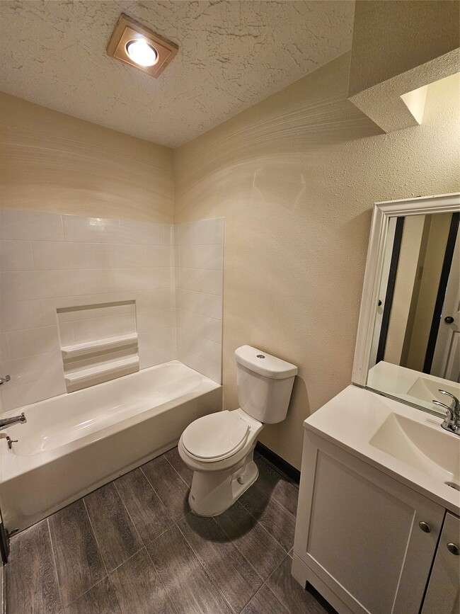 Building Photo - 8319 Wind Veil Dr