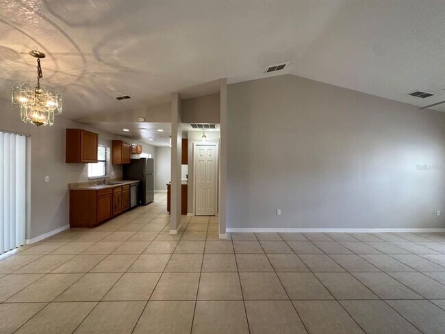 Building Photo - 661 N Delmonte Ct