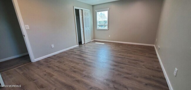 Building Photo - 1620 Union Ave