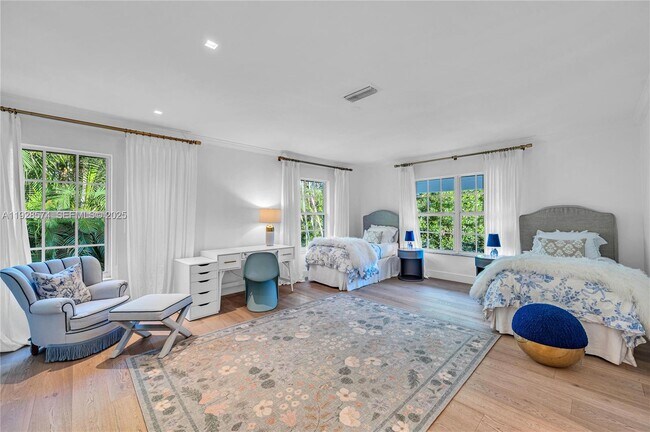 Building Photo - 607 Melaleuca Ln