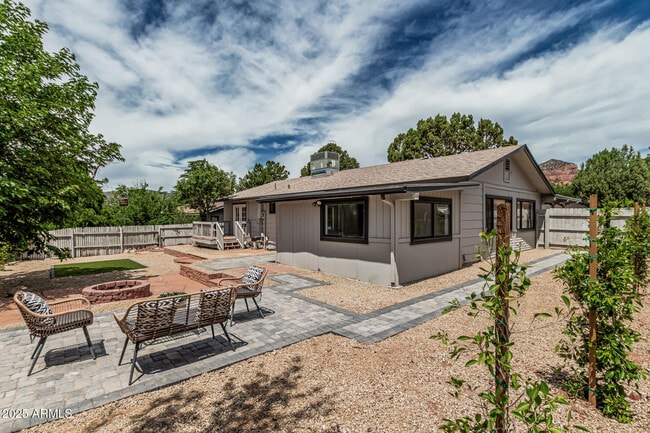Building Photo - 35 Palo Verde Cir