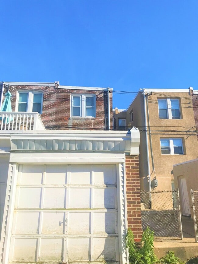 Building Photo - 618 Gerhard St