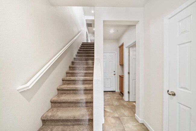 Building Photo - 8430 Crystal Walk Cir