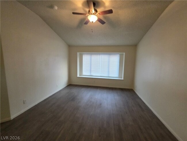 Building Photo - 6561 Avon Ct