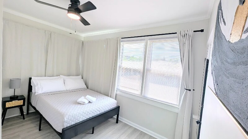 Building Photo - 352 Jackson St