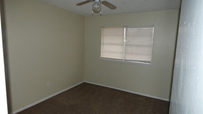 Building Photo - 605 SW 45th St