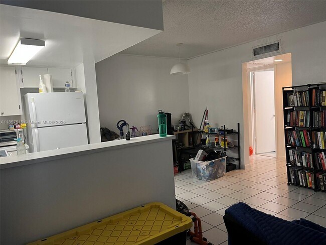 Building Photo - 8615 NW 5th Terrace