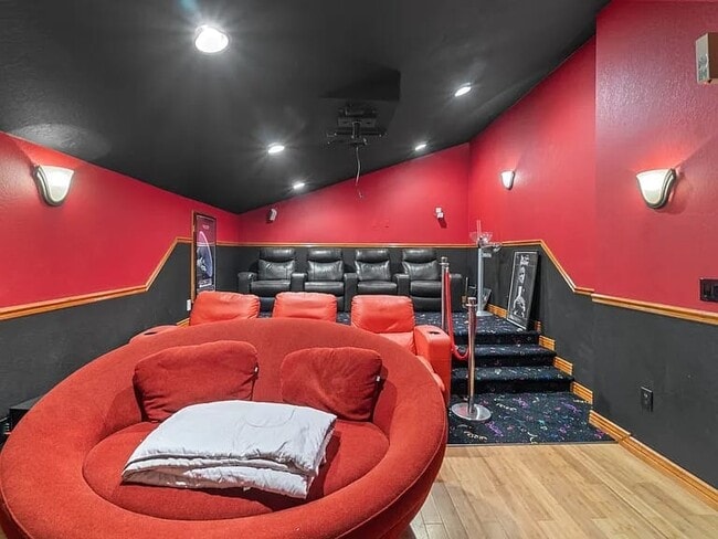 Building Photo - 9000 Big Canon Pl