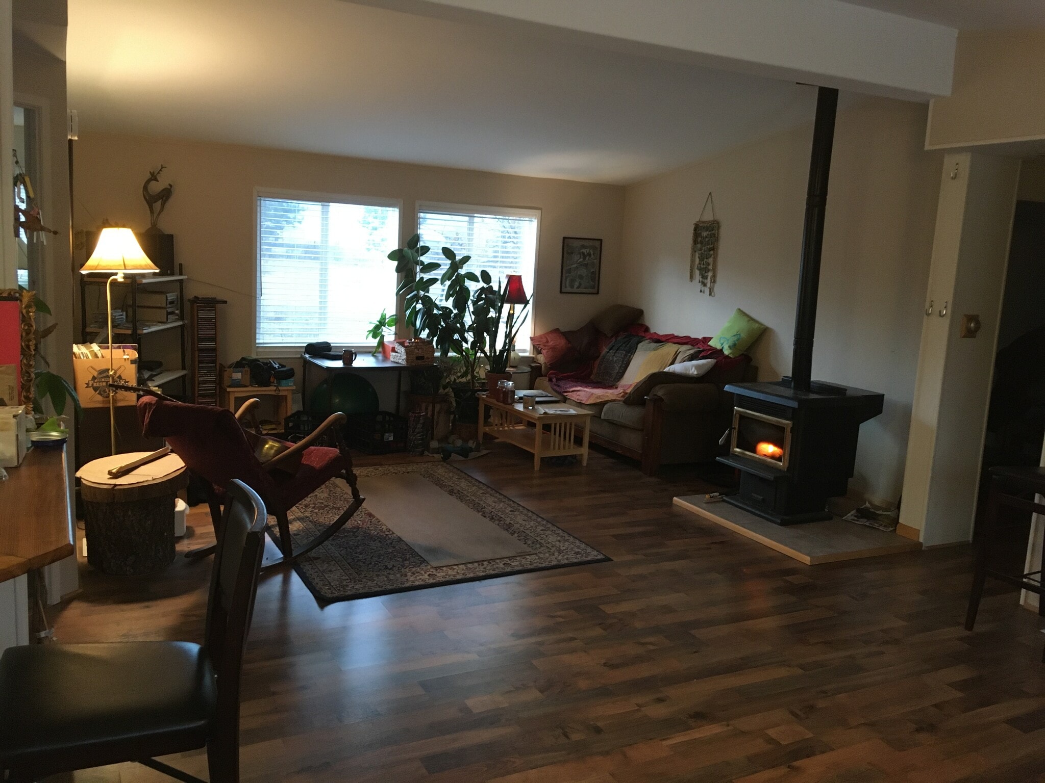 Warm living room - 3599 Cemetery Rd