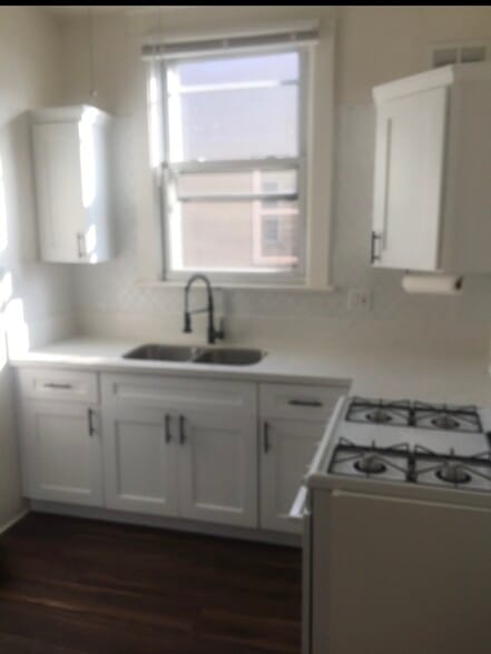 Building Photo - 2253 Curlew St