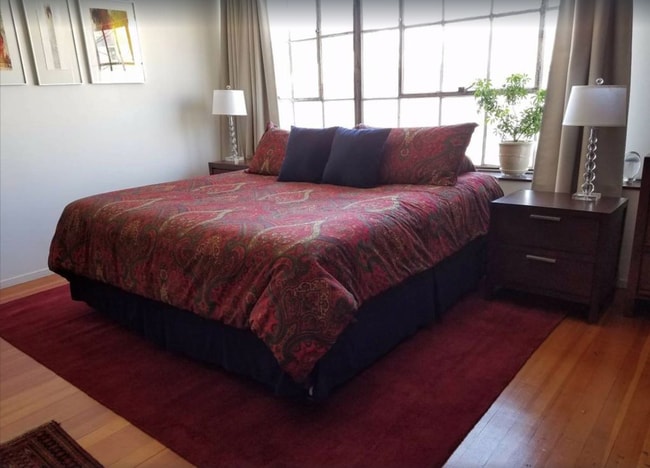 Building Photo - 1924 Union St