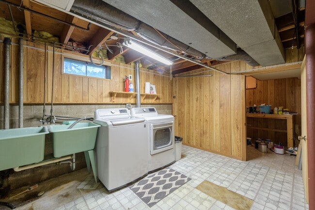 Building Photo - Rare 3 bed 3 bath home in new hope!!!