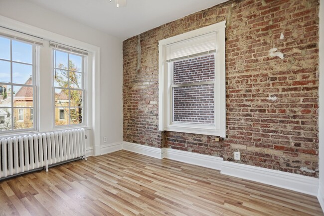 Building Photo - Adams Morgan!// Professionally Managed// 1...