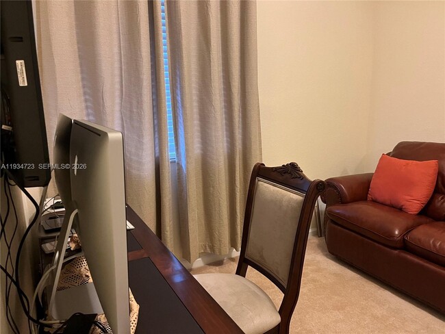 Building Photo - 3500 Oaks Clubhouse Dr