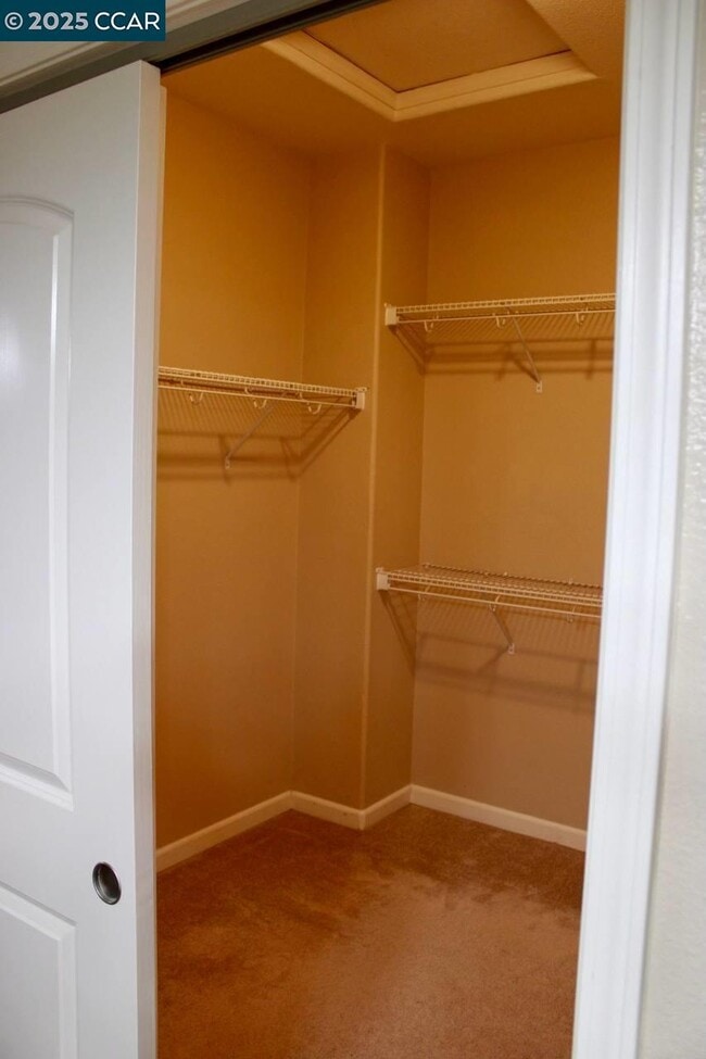 Building Photo - 100 Copper Beech Glen