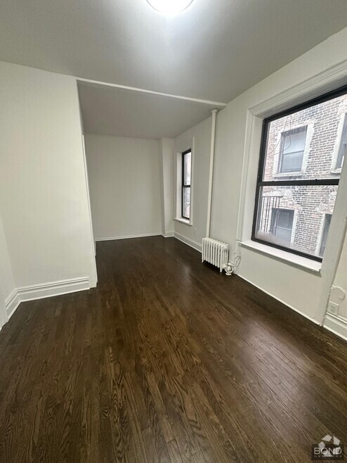 Building Photo - 1427 York Ave