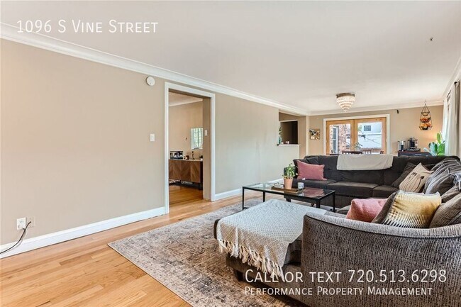 Building Photo - 1096 S Vine St