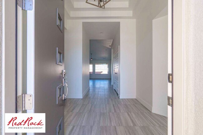 Building Photo - Incredible 3 Bedroom, 2 Bathroom Property ...