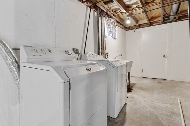 Building Photo - 301 Mill St