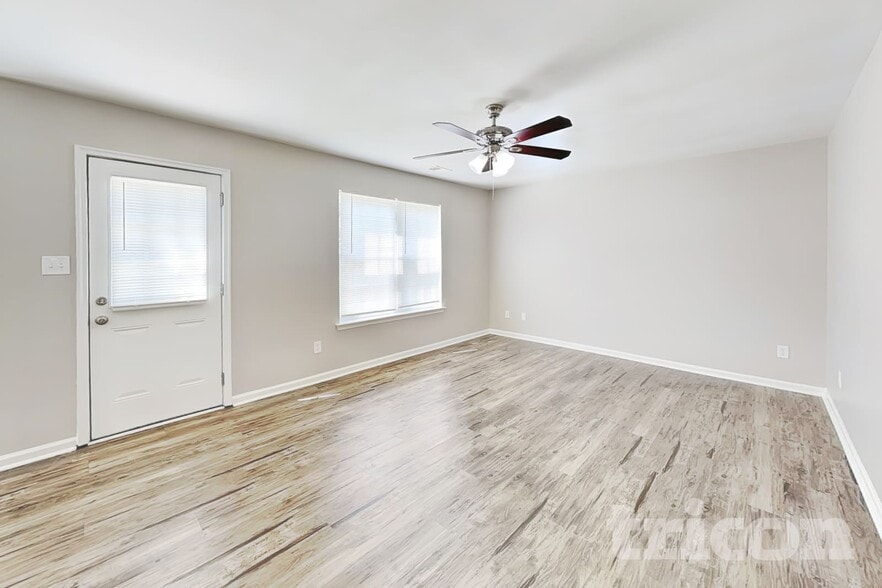 Building Photo - 2120 Ballingarry Dr