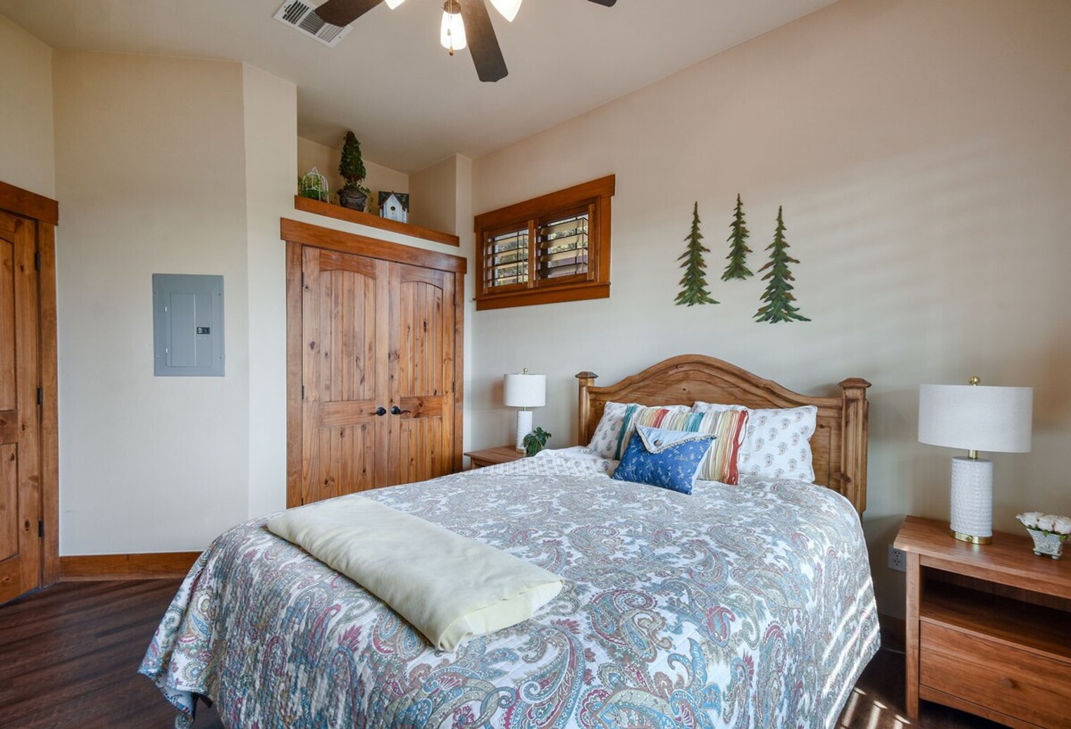 Building Photo - 7221 Trident-SI ID1521782P