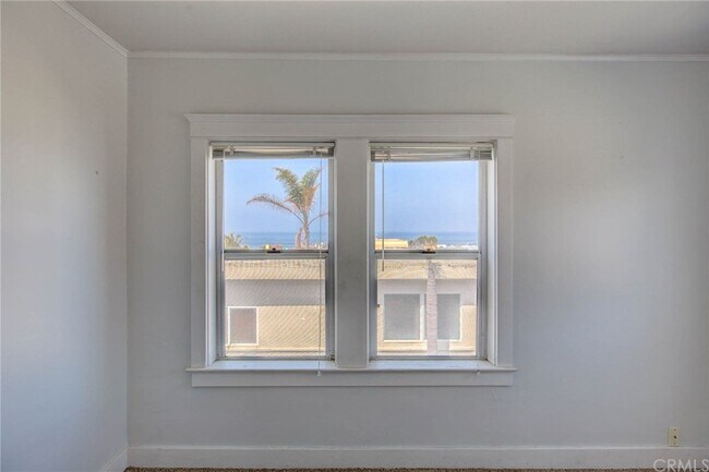 Building Photo - 223 24th St