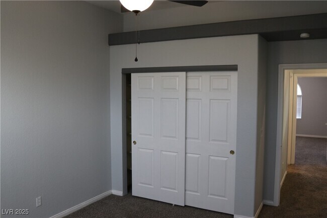 Building Photo - 3733 Deer Flats St