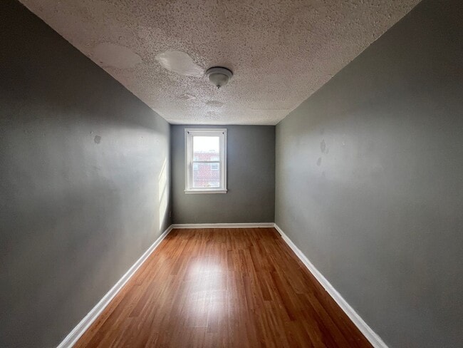 Building Photo - 6741 Horrocks St