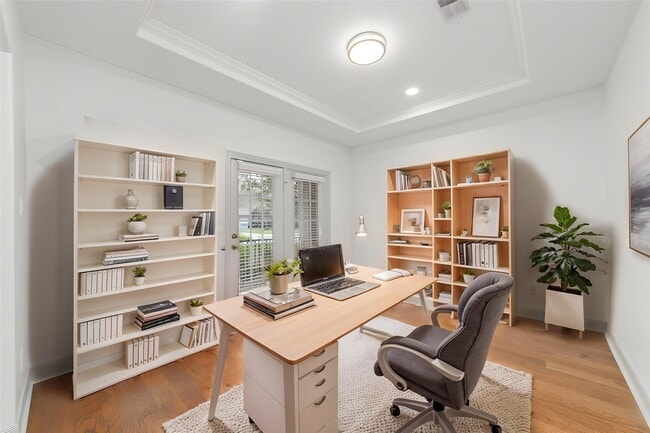 Building Photo - 3505 Parkside Dr