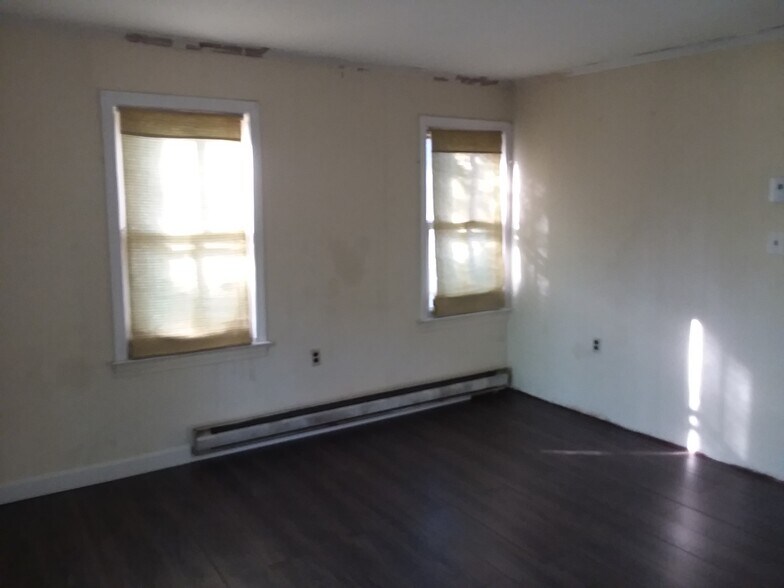 Building Photo - 815 Beech St