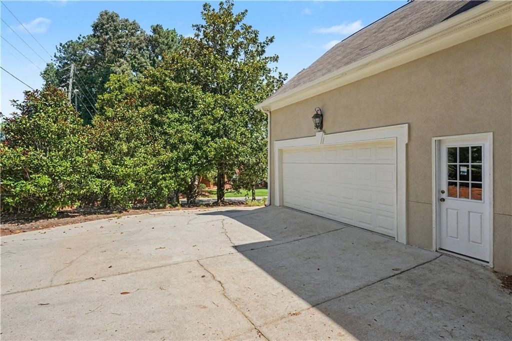 Building Photo - 4315 Rosemont Dr