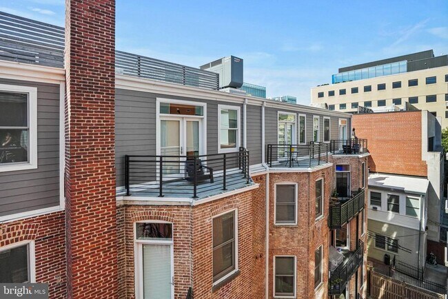 Building Photo - 1745 N St NW