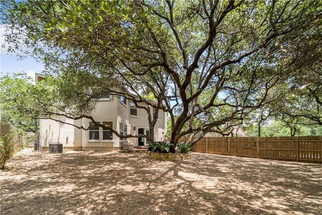 Building Photo - 2000 Continental Pass