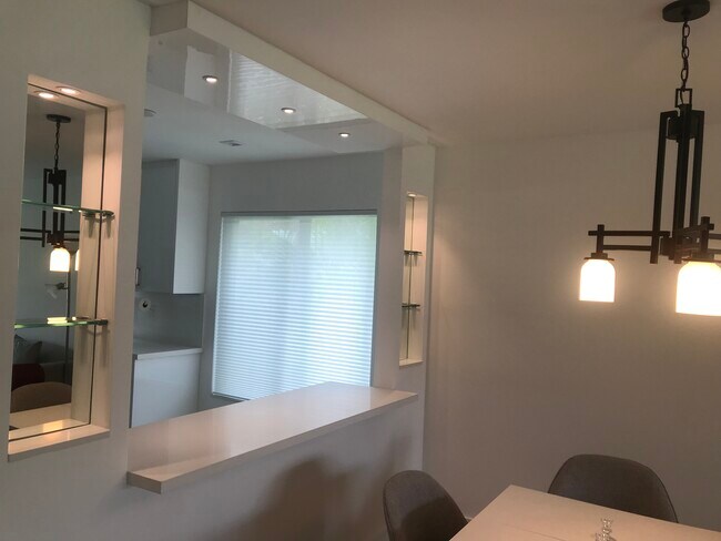 Living Area / Breakfast Bar - 935 Sweetwater Ln