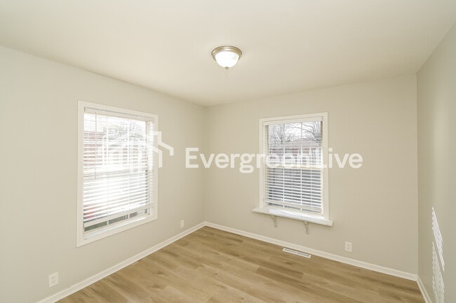 Building Photo - 1850 Priscilla Ave