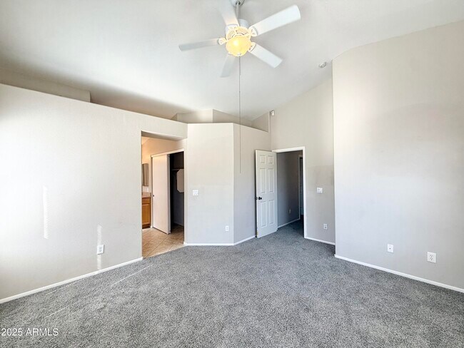 Building Photo - 10527 W Windsor Blvd