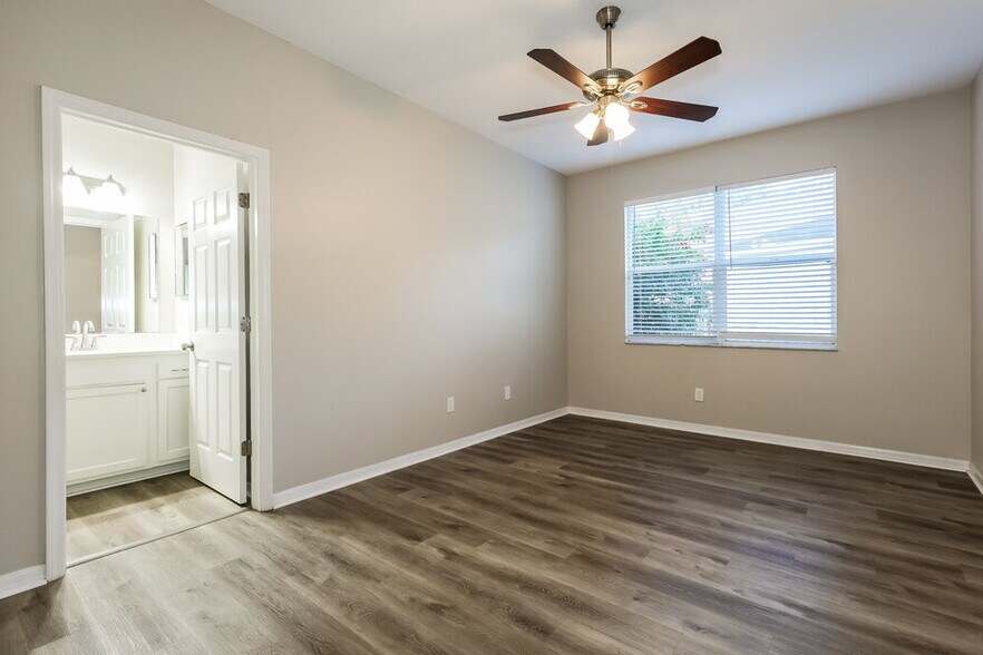 Building Photo - 6707 Cambridge Park Dr