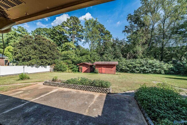 Building Photo - 2103 Shannonhouse Rd SW