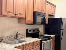 Building Photo - 1315 N US Highway 1