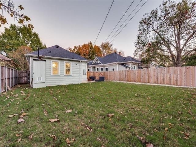 Building Photo - 323 S Montclair Ave